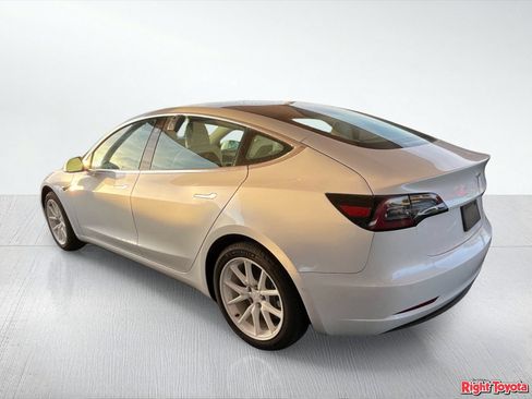 Used 2019 Tesla Model 3 Standard Range RWD image 3