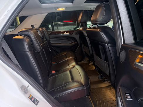 Used 2014 Mercedes-Benz ML 350 ML 350 4MATIC Sport Utility 4D image 10