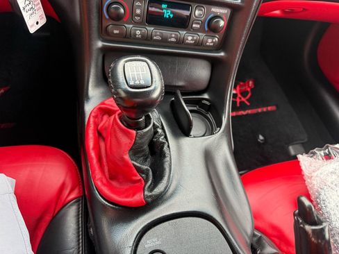 Used 2001 Chevrolet Corvette Z06 w/ Memory Pkg RWD image 16