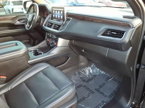 Used 2021 Chevrolet Tahoe LT w/ LT Signature Package image 26