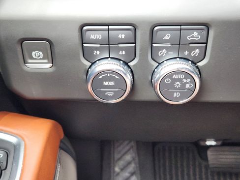 Used 2023 GMC Sierra 1500 Denali Ultimate AWD/4WD image 19
