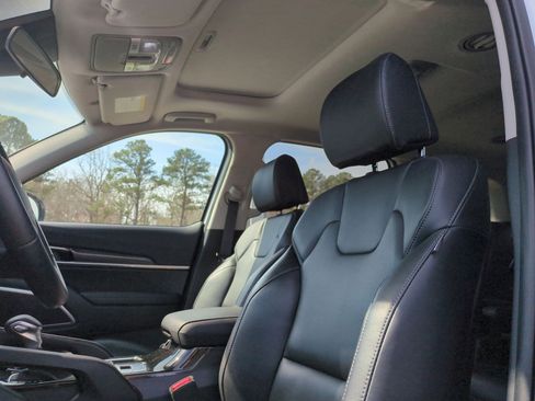 Used 2025 Kia Telluride S image 15