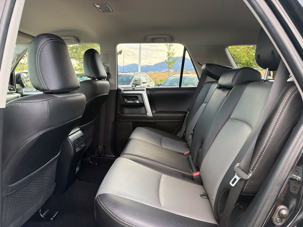 Used 2024 Toyota 4Runner SR5 Premium AWD/4WD image 21