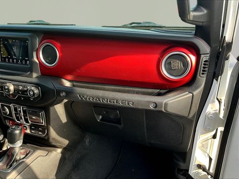 Used 2019 Jeep Wrangler Unlimited Rubicon w/ Steel Bumper Group AWD/4WD image 24