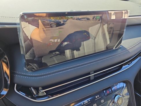 Certified 2025 INFINITI QX60 Luxe w/ Black Edition image 19