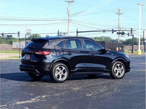 Used 2023 Ford Escape ST-Line w/ Tech Pack #1 AWD/4WD image 9