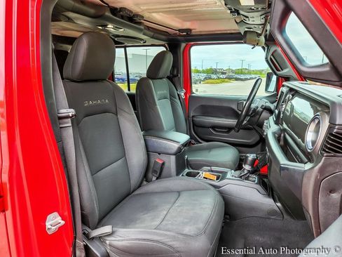 Used 2020 Jeep Wrangler Unlimited Sahara AWD/4WD image 29