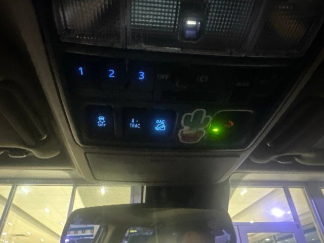 Used 2021 Toyota 4Runner Limited AWD/4WD image 24