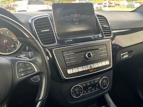 Used 2017 Mercedes-Benz GLS 550 4MATIC image 6