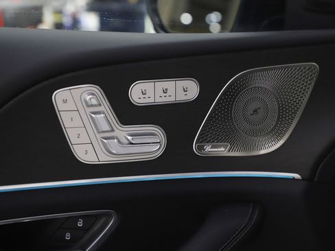 Used 2023 Mercedes-Benz GLS 580 4MATIC image 24