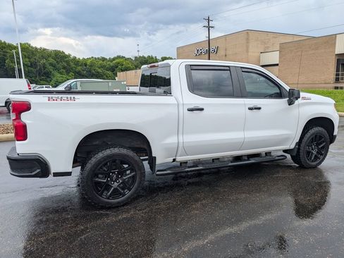 Used 2022 Chevrolet Silverado 1500 LT Trail Boss w/ LT Trail Boss Premium Package AWD/4WD image 9