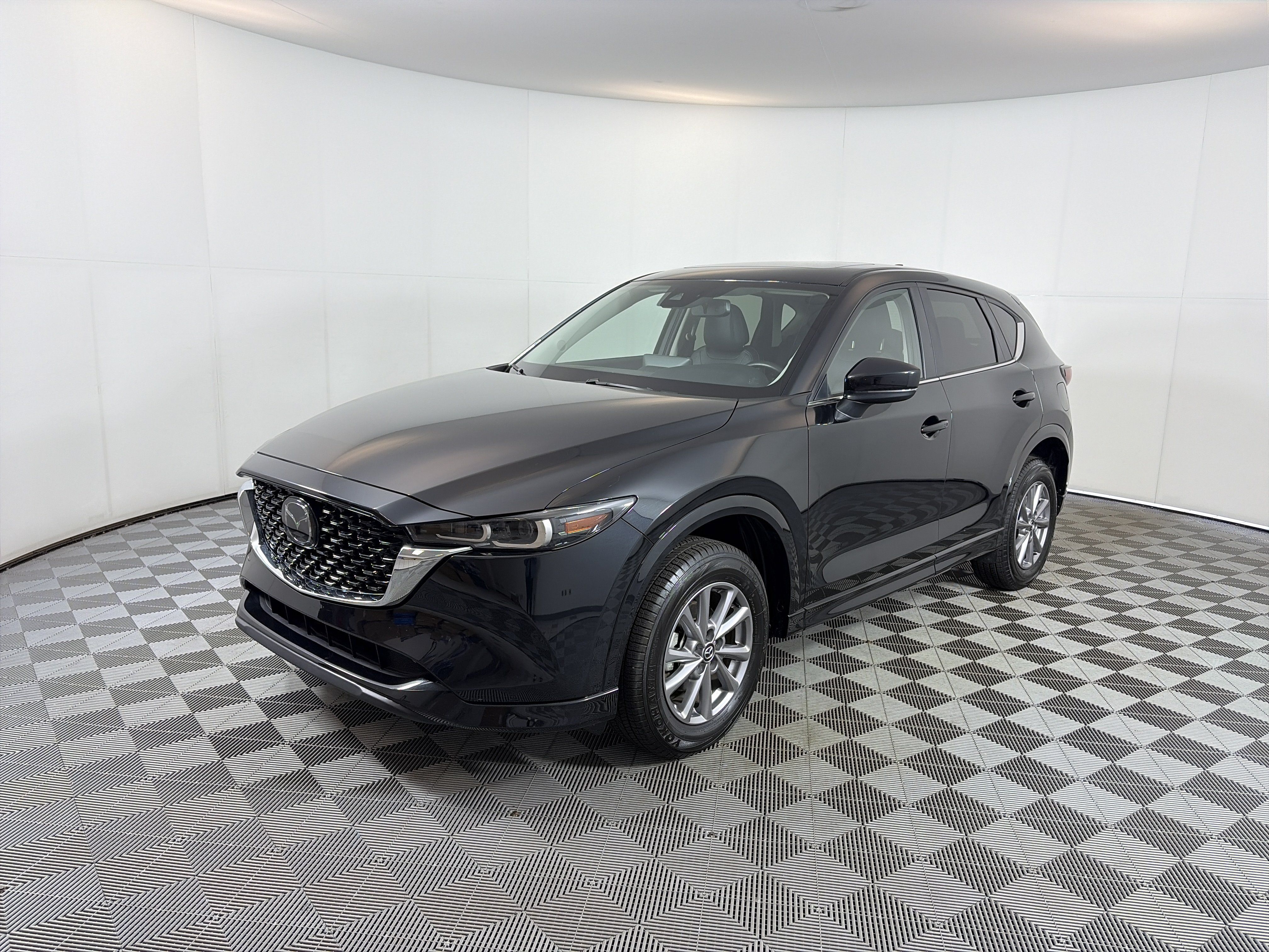 Used 2025 MAZDA CX-5 AWD 2.5 S w/ Preferred Package image 2
