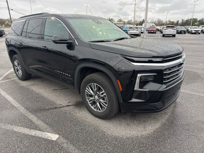 Used 2024 Chevrolet Traverse LT