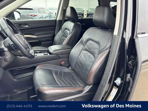 Used 2022 Nissan Pathfinder Platinum w/ Cargo Package image 12