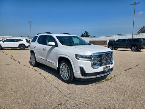 Used 2022 GMC Acadia AWD Denali w/ Denali Ultimate Package image 7