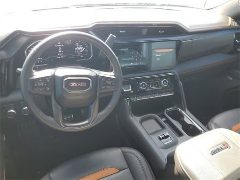 Used 2024 GMC Sierra 2500 AT4 w/ AT4 Premium Plus Package image 13
