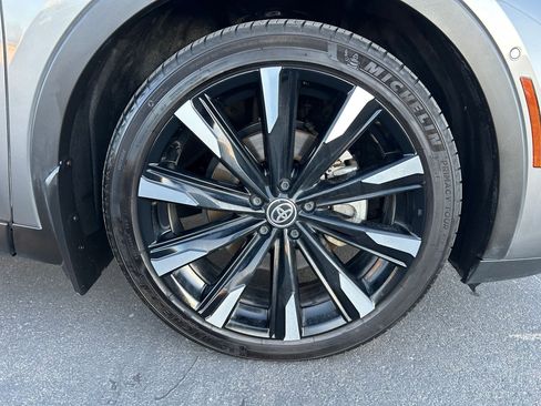 Used 2023 Toyota Crown Platinum image 30