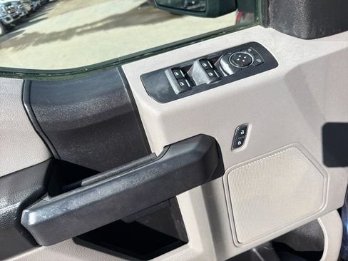 Used 2016 Ford F150 XL w/ Equipment Group 101A Mid AWD/4WD image 12
