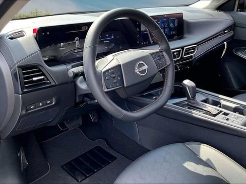New 2027 Nissan Sentra SR w/ SR Premium Package FWD image 7