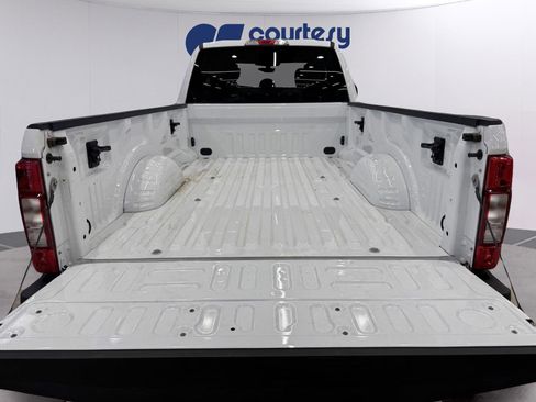 Certified 2021 Ford F350 XLT w/ XLT Value Package image 8