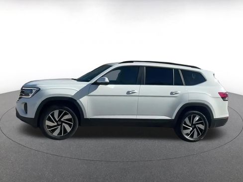 Used 2025 Volkswagen Atlas SE image 9