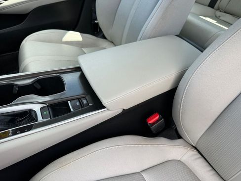 Used 2018 Honda Accord EX image 23