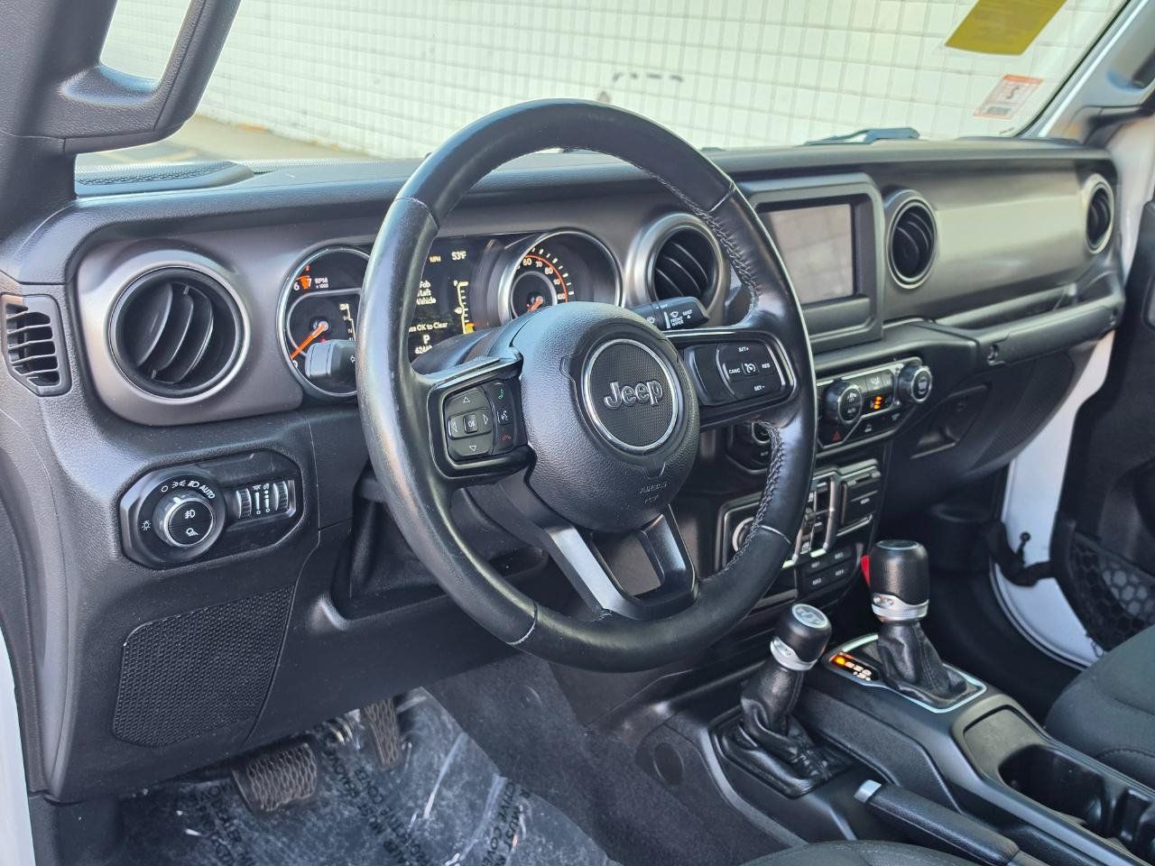 Used 2020 Jeep Gladiator Sport w/ Quick Order Package 24S AWD/4WD image 9