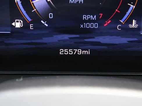 Used 2026 Chevrolet Traverse LT w/ Driver Confidence Package FWD image 36