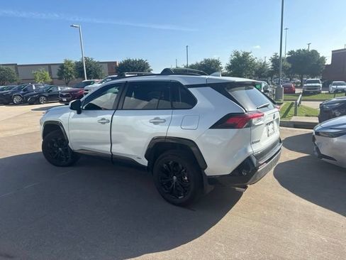 Used 2024 Toyota RAV4 SE AWD/4WD image 5