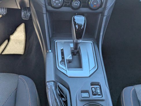 Used 2018 Subaru Crosstrek 2.0i Premium w/ Eyesight System image 21