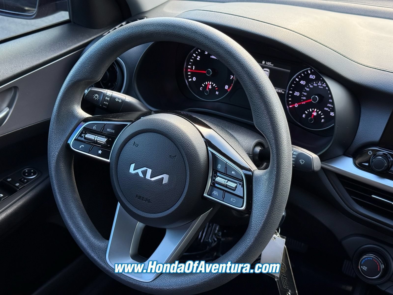 Used 2023 Kia Forte LXS w/ LXS Technology Package FWD image 15