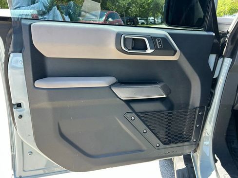 Used 2023 Ford Bronco Wildtrak AWD/4WD image 16