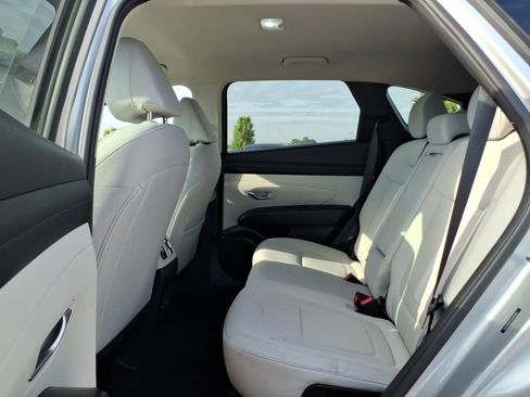 Used 2025 Hyundai Tucson SEL FWD image 12