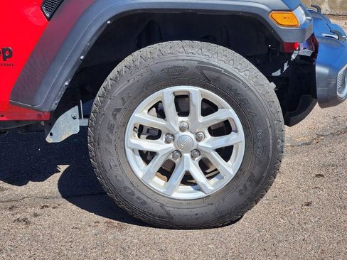 Used 2023 Jeep Gladiator Sport image 30