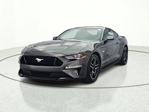 Used 2019 Ford Mustang GT RWD image 2