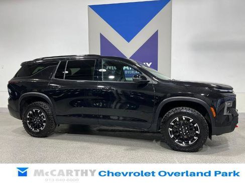 Used 2024 Chevrolet Traverse Z71 w/ Enhanced Driving Package AWD/4WD image 3