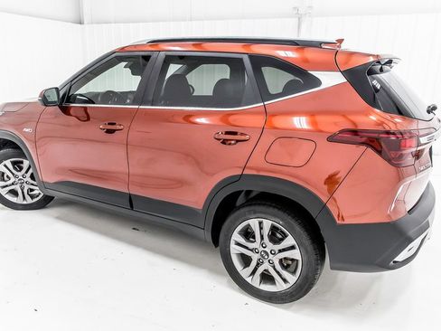 Used 2021 Kia Seltos S AWD/4WD image 4