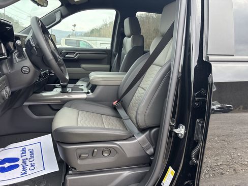 New 2026 Chevrolet Silverado 1500 ZR2 AWD/4WD image 14