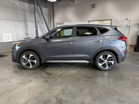 Used 2017 Hyundai Tucson Limited AWD/4WD image 4