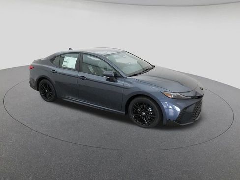 New 2026 Toyota Camry SE image 12