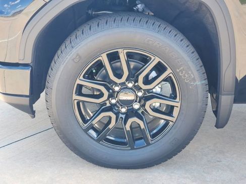 New 2026 GMC Sierra 1500 Pro w/ Graphite Edition image 21