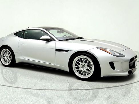 Used 2017 Jaguar F-TYPE S RWD image 3