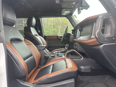 Used 2024 Ford Bronco Outer Banks AWD/4WD image 16