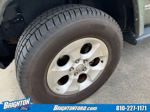 Used 2015 Jeep Wrangler Unlimited Sahara AWD/4WD image 5