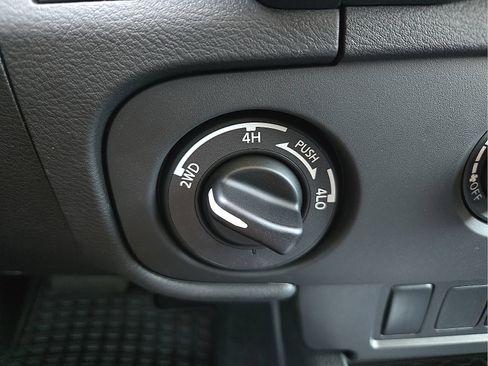 Used 2025 Nissan Frontier S AWD/4WD image 21