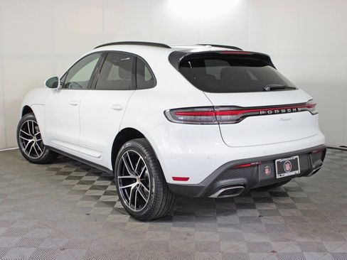 Used 2025 Porsche Macan image 3