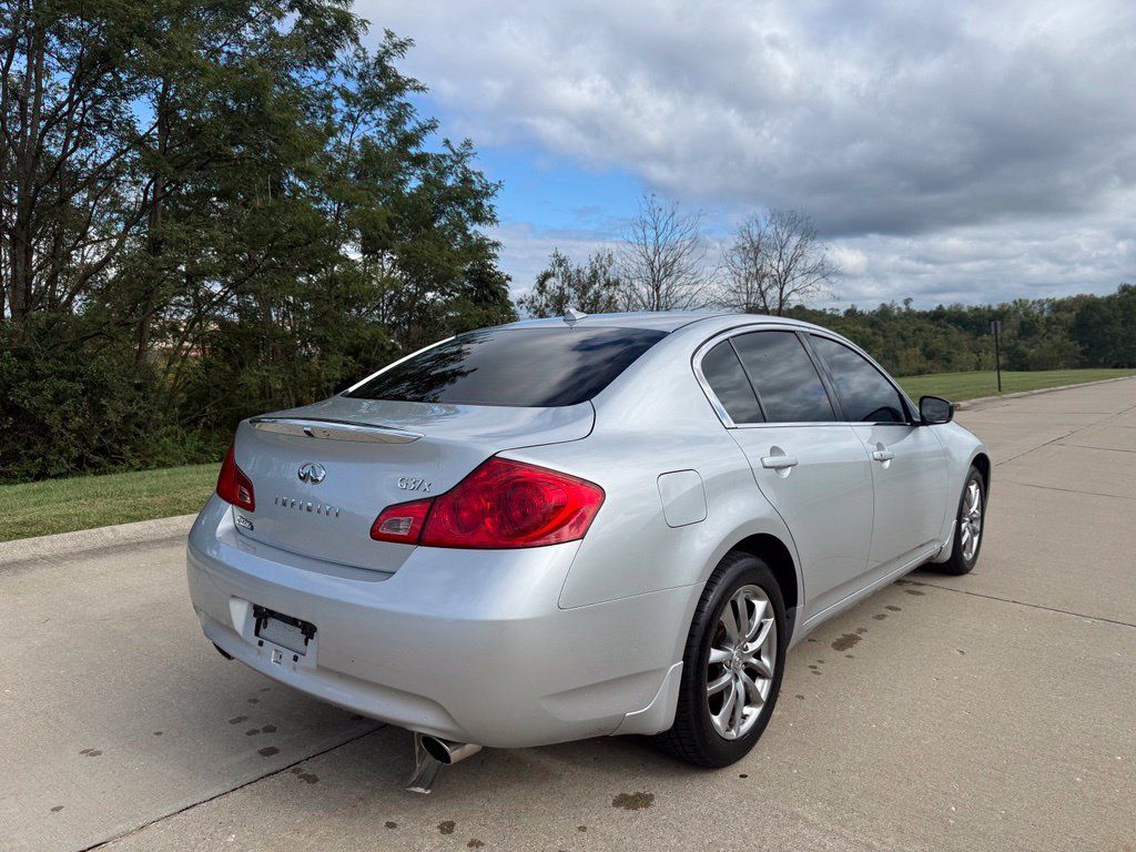 Used 2009 INFINITI G37 x Sedan w/ Premium Pkg AWD/4WD image 3