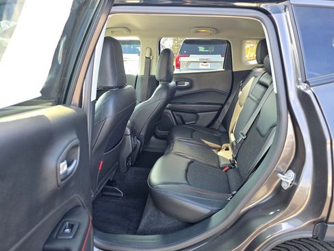 Used 2018 Jeep Compass Trailhawk w/ Navigation Group image 25