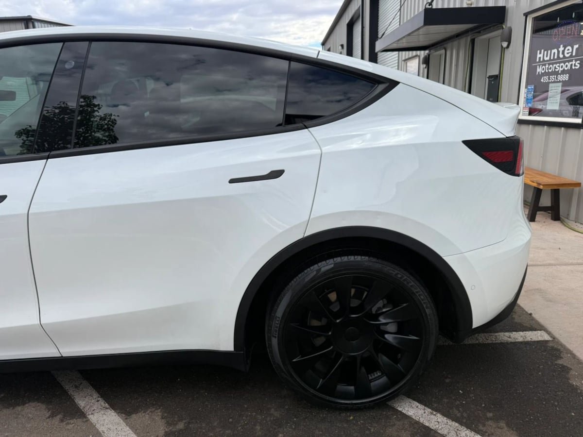 Used 2021 Tesla Model Y Long Range AWD/4WD image 3