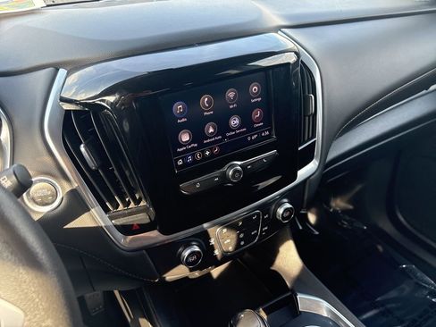 Used 2020 Chevrolet Traverse LS FWD image 17